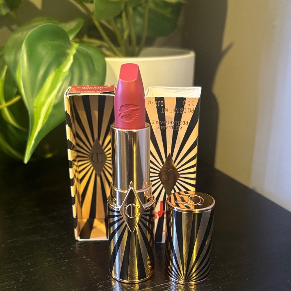 Charlotte Tilbury hot lips lipstick Shade Amazing Amal